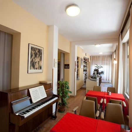 Albergo Moretti Senigallia Exteriör bild